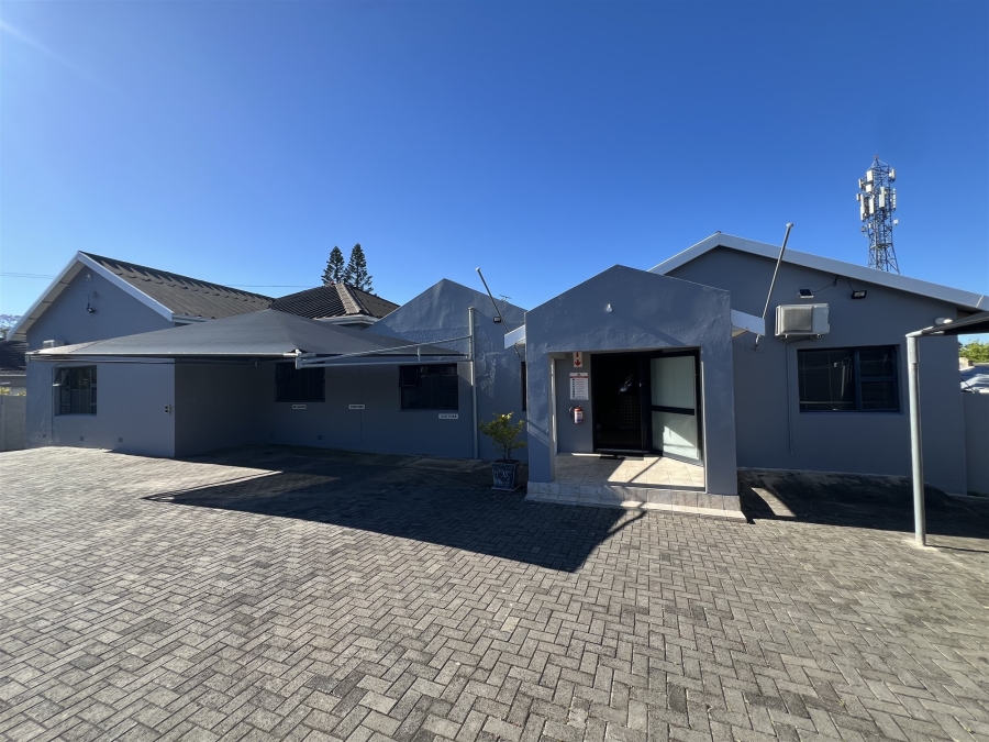 Commercial Property for Sale in Vincent Eastern Cape